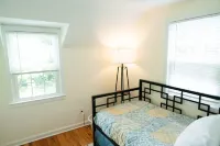 5-Star Renovated 3Br 𝓱𝓸𝓶𝓮 /w Backyard Deck Near SU/Suny-Esf/Hospitals