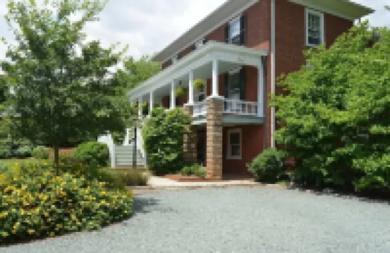 Enderly - c1859 - English Basement Apartment