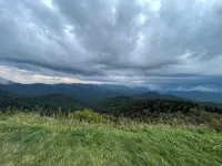 4 min 2 Casino, Romantic Getaway, Soaking Tub, 2 King Beds, Near Polar Express