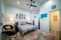 Agua Vista Waterfront Home 💥Hot Tub💥Sun Deck-Fish off Patio🎣Kayaks provided🛶