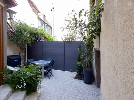 THE SAINT PERE SANCERRE LOGISTIC Отели в г. Сансер