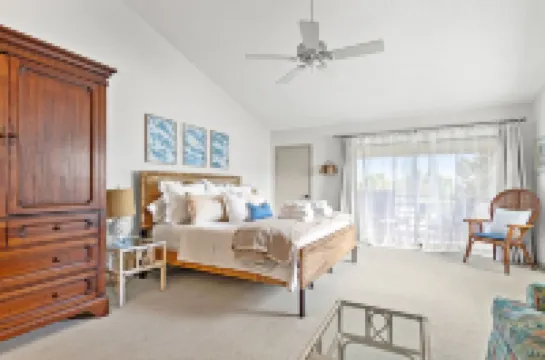 Light, Airy Luxury Condo Steps from Private Beach