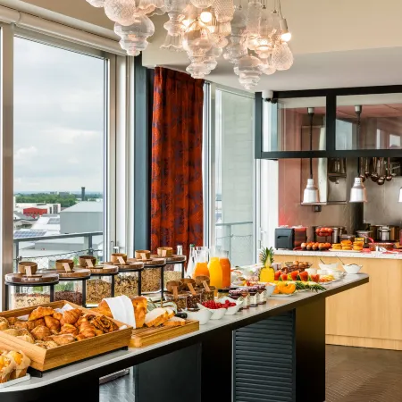 Renaissance Bordeaux Hotel