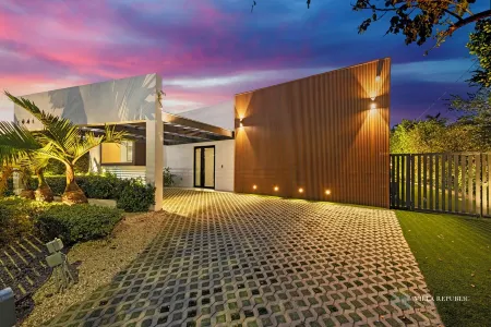 Villa Maya: A Luxury Retreat in North Miami Beach