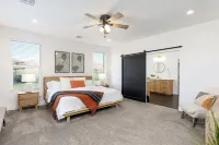 Pool, Hot Tub, Theater, Kids Room, RV Parking!