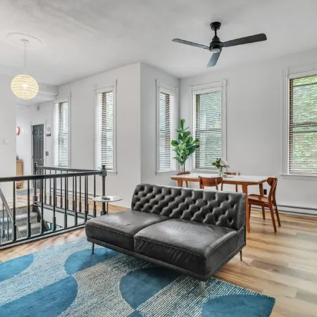 The Smith Victorian 2BR Brownstone Apartment