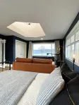Stunning 3 bed/3bath Renovated Cabin on Lake Pepin