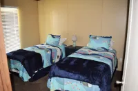 The Lake House     Lake front/Private Dock/ Sleeps 12