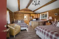 Rent the Entire Guest Ranch for your reunion, retreat or event! - Boutique