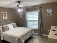 New 2024 home. 5mi to WEC. Close to I-75. Rainbow river, Devils Den and more. Hotels in Marion County