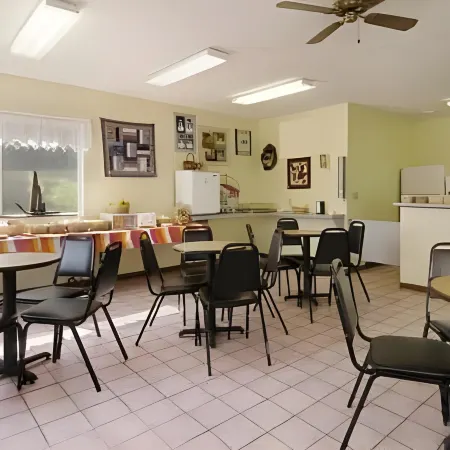 Americas Best Value Inn- St. Ignace