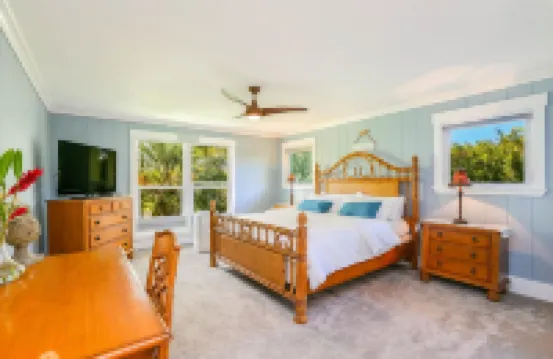 AIR CONDITIONED HOME FEATURED ON TV - CLOSELY LOCATED TO BEAUTIFUL N SHORE BEACH