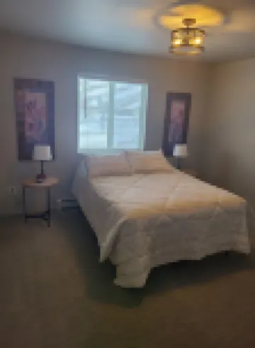 single/multi family 4 bed 2 bath 2 garage
