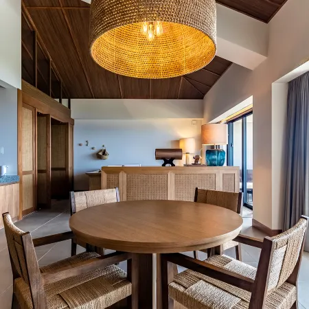 One Suite the Grand