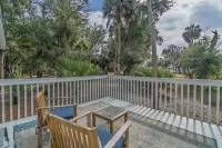 A Room With a View-1 BR Efficiency Condo Close to Everything.