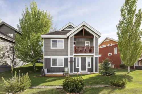 New Listing! Cozy Bear Hollow Home(Sleep 10)  w/Private Hot Tub & Mountain View. Hotels in Snyderville