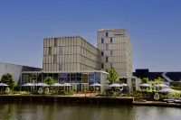 Yotel Amsterdam Отели в г. 