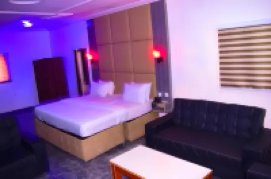 Dallas Grand Beach Hotel & Resort فنادق في 