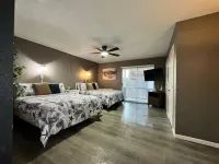 Cozy Tan-Tar-A Vacation Home on Golf Course & Lake View