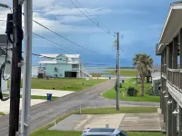 King Fisher Beach House - Relaxing home with fantastic views of Matagorda Bay - Kitchens