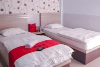 RedDoorz @ Tinggede Area Palu Hotels in Kecamatan Tatanga