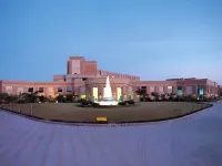Nirvana Luxury Hotel l Ludhiana 인아얏 구마 맨디 공원 주변 호텔