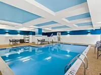 Hampton Inn & Suites Canton Hotels in Canton