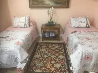 Perfect getaway! Newly remodeled waterfront suite.