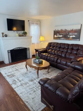 Beautiful Ranch Style House Across from Mercyhurst University