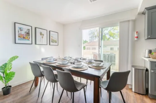 4 Br 2.5Ba Alhambra Condo near downtown LA
