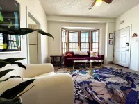 Spacious 2-Bedroom Suite Downtown Colorado Springs