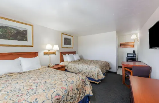 北阿特爾伯勒騎士酒店