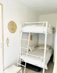 NEW in LABAULE! Near the beach, quality flat for 4 people,garden,swimming-pool - Homestays