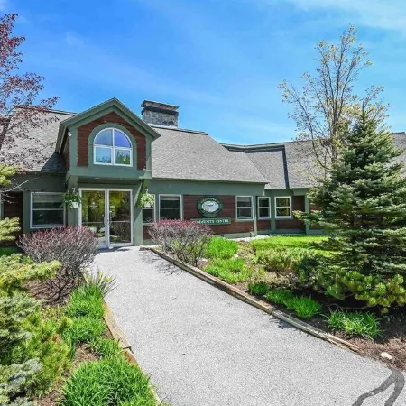 Spacious Corner Townhouse from Mt. Snow! Private Hot Tub!