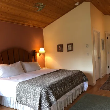 Lopez Farm Cottages & Tent Camping