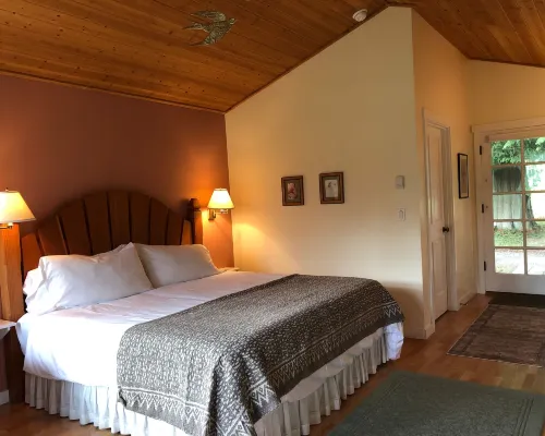 Lopez Farm Cottages & Tent Camping Hotels in Lopez