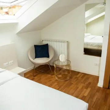 Easy Milano - Rooms and Apartments Navigli