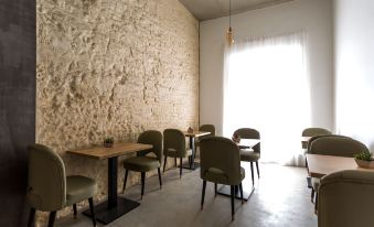 La Puerta de Palacio - Adults Only