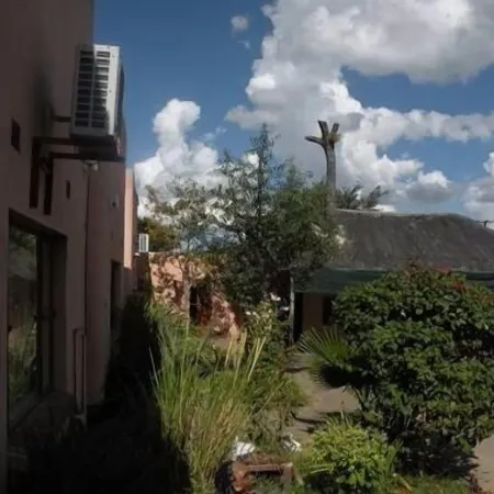 Liya Guest Lodge