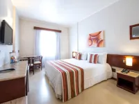 Hotel Carlton Plaza Hotels near Train Station