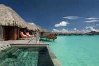 Four Seasons Resort Bora Bora - Pool