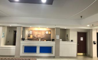 Holiday Inn Express & Suites Pittsburgh West Mifflin