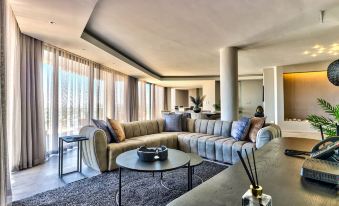 Aquarius Luxury Suites