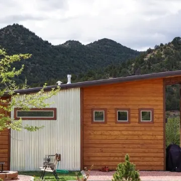 Modern Tiny House in Apple Orchard Between Zion and Bryce