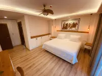 在以弗所酒店和藝術畫廊 - 露台