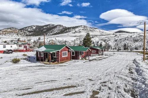 Winmar Cabins Hotels in Lake County