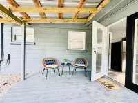 Pet-Friendly Lakeland Stay King Bed Cozy Court Hotels in Crystal Lake