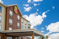 Super 8 by Wyndham Mont Laurier