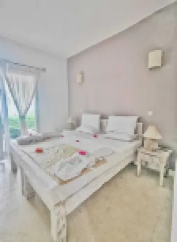 Life Resort St. Thomas Royal Palm