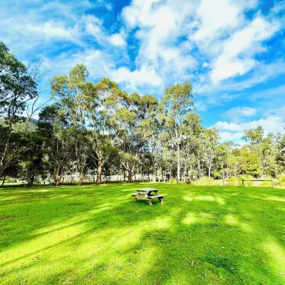 Grampians Chalets Hotels near Venus Baths Loop